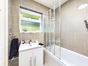 BATHROOM- click for photo gallery